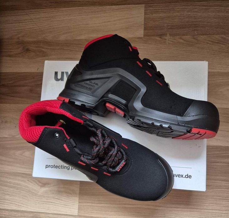 Мъжки обувки UVEX 40 размер