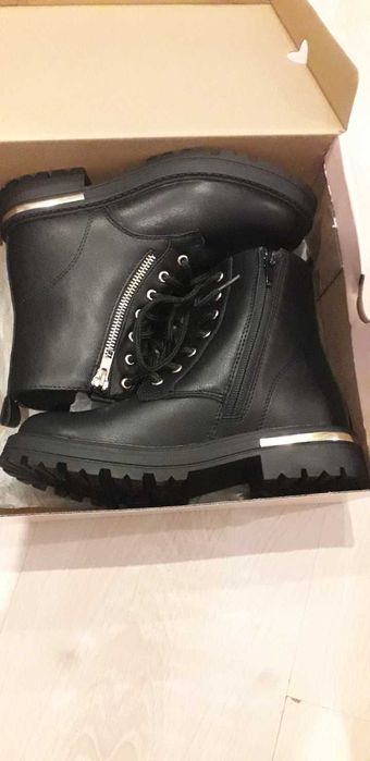 Нови детски кожени боти 32 номер