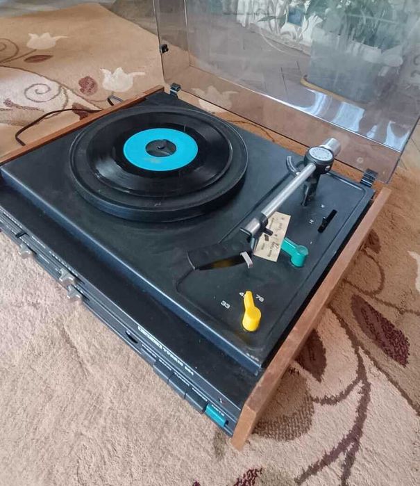 Стар грамофон DDR BRUNS Turkis 524 Работи