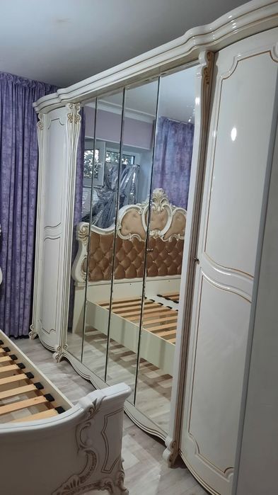 Продам спальный гарнитур