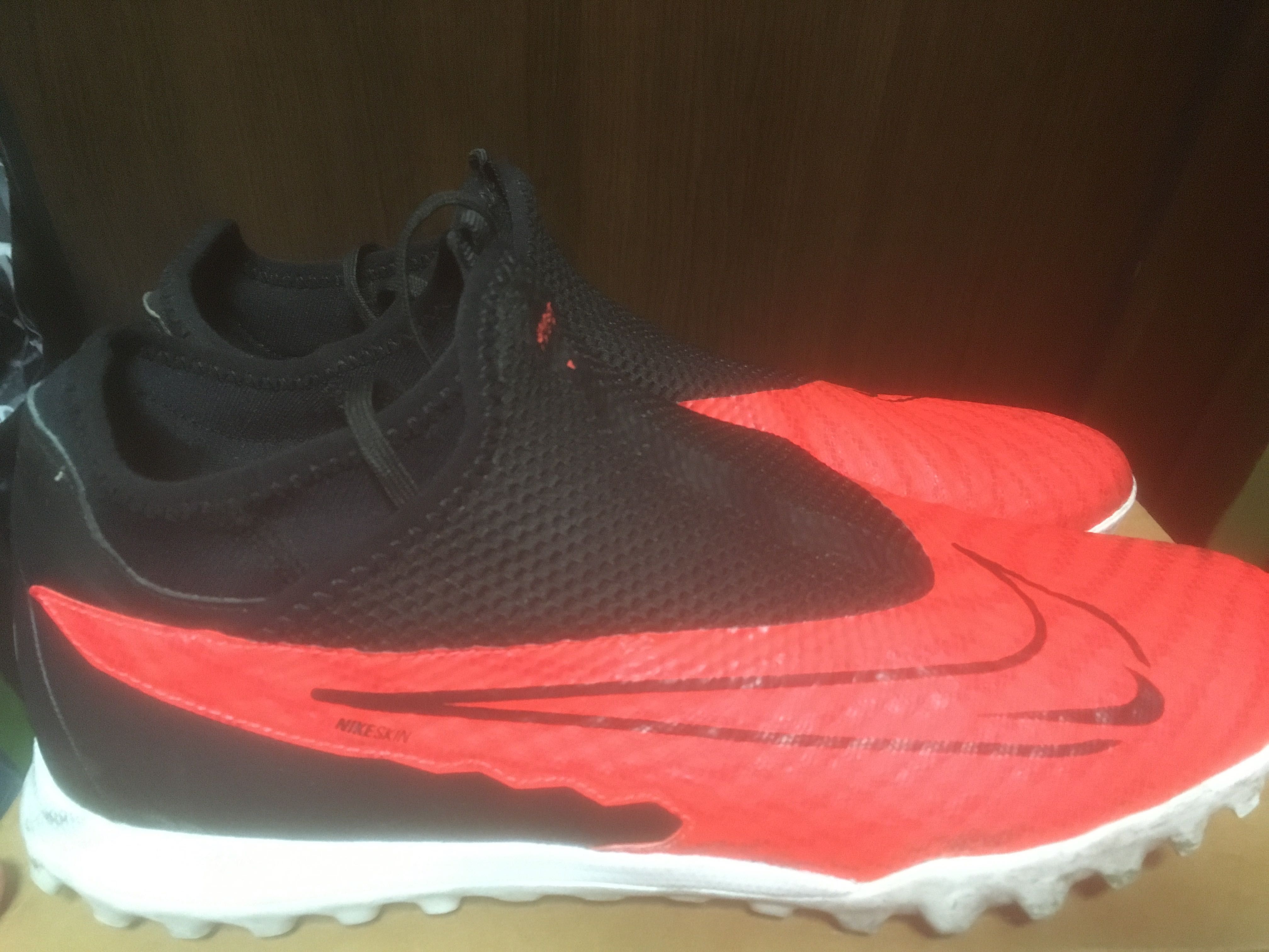 Nike phantom 42.5