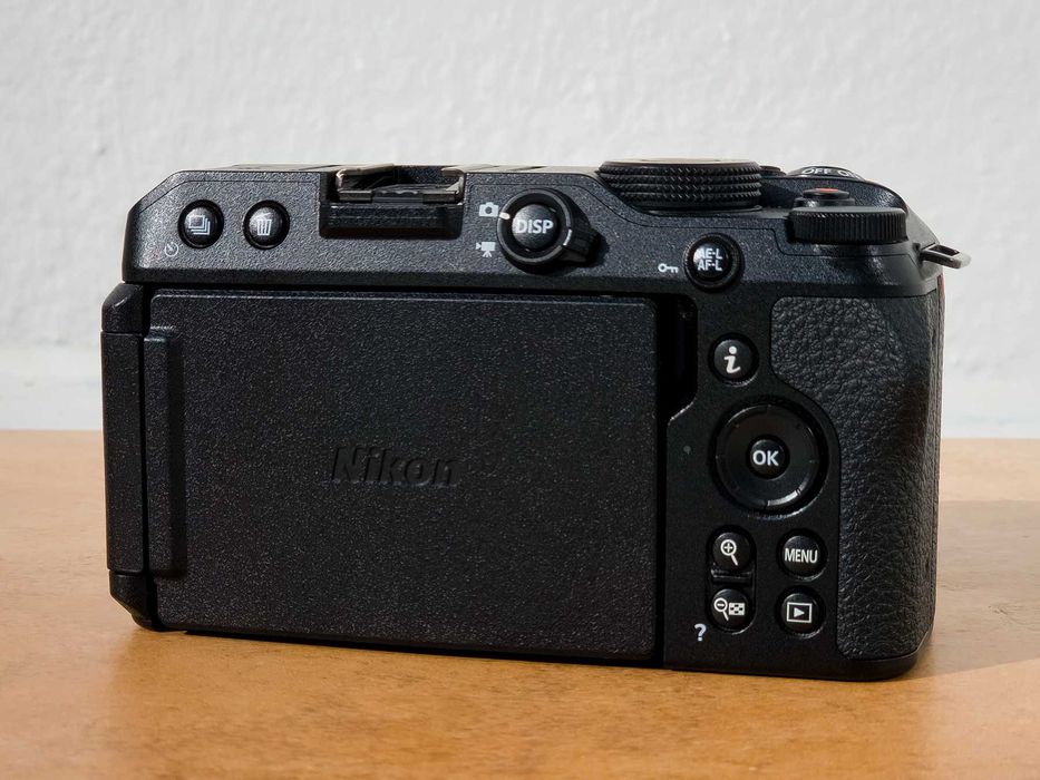 Nikon Z30 + обектив Z DX 16-50mm VR