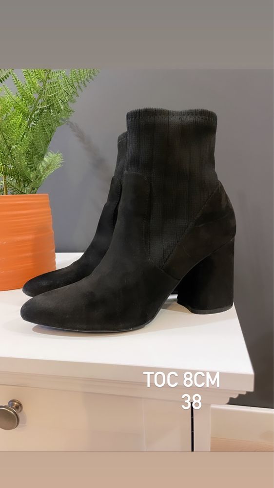 Botine cu toc diferite modele
