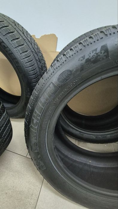 4 зимни гуми Мишелин 245/50/18