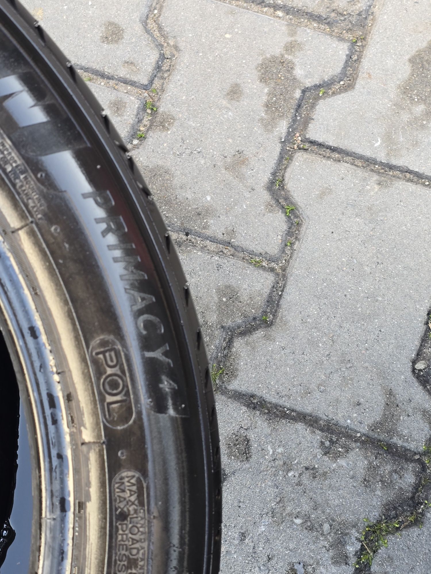 245 45 19 Michelin