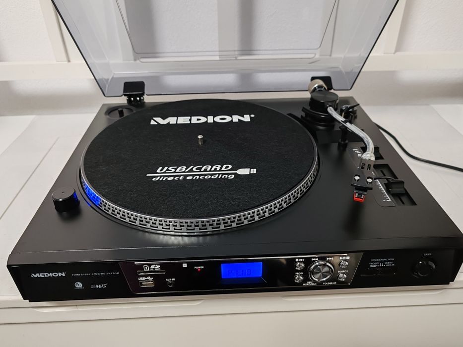 Pick-up Medion, Germania, mp3, telecomanda, aux