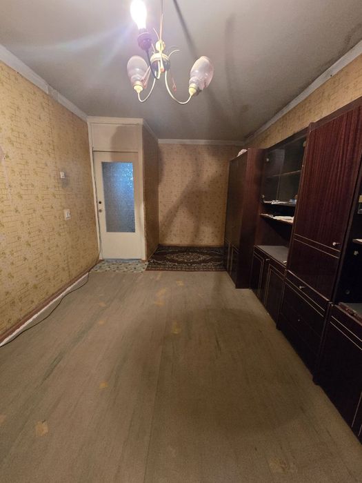 2 xonali arzon kvartira sotiladi. Zakanal.