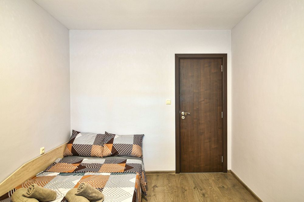 Дава се под наем Тристаен апартамент в Варна, Конфуто - 80 кв.м за 714 € - Снимка #8