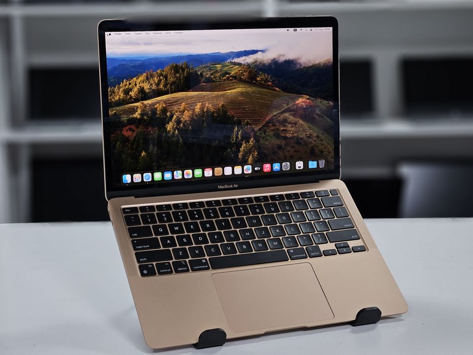 Стильный ноутбук Macbook Air 13 2020 - CPU M1/8GB/SSD 256GB/GPU M1