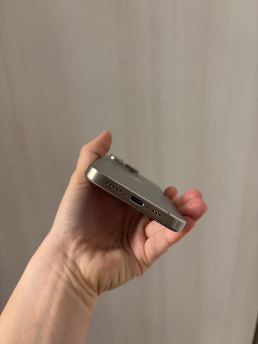 Iphone 15 pro - Garantie emag