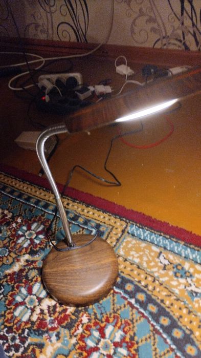 Светильник продам
