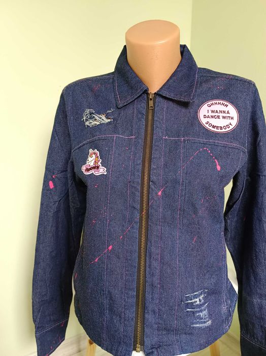 Дамско дънково яке – ръчна изработка с персонализиран дизайн