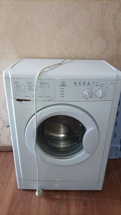 Стиральная машина Indesit