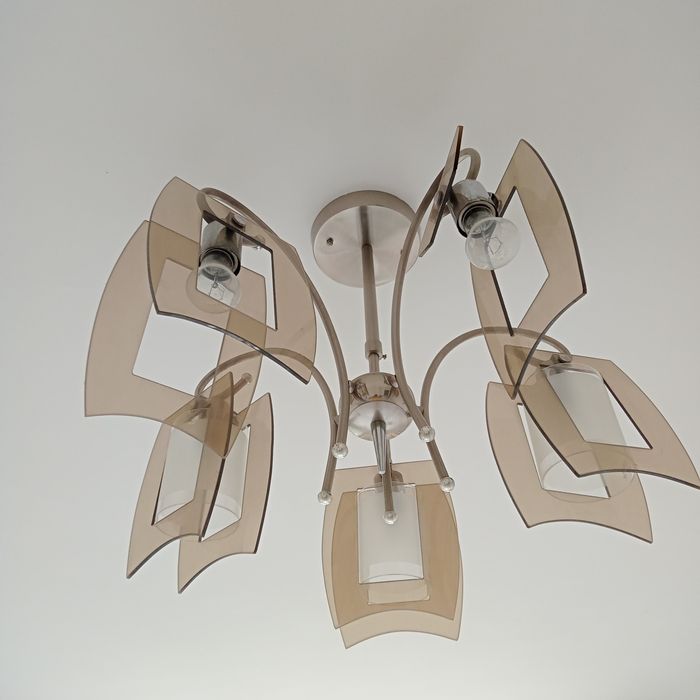 Продам люстра продам