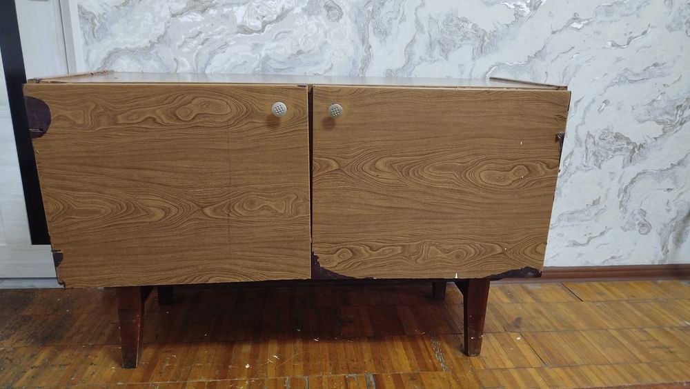 Тумбочка отдам даром