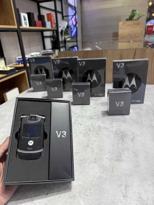 Motorola RAZR v3 LEGENDA