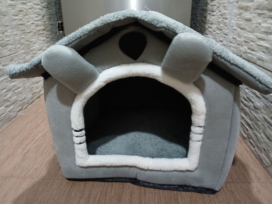 Къщичка за котки и дребни породи кучета