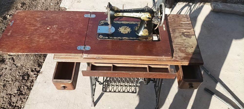 Швейная машина б/у, ишлайди.