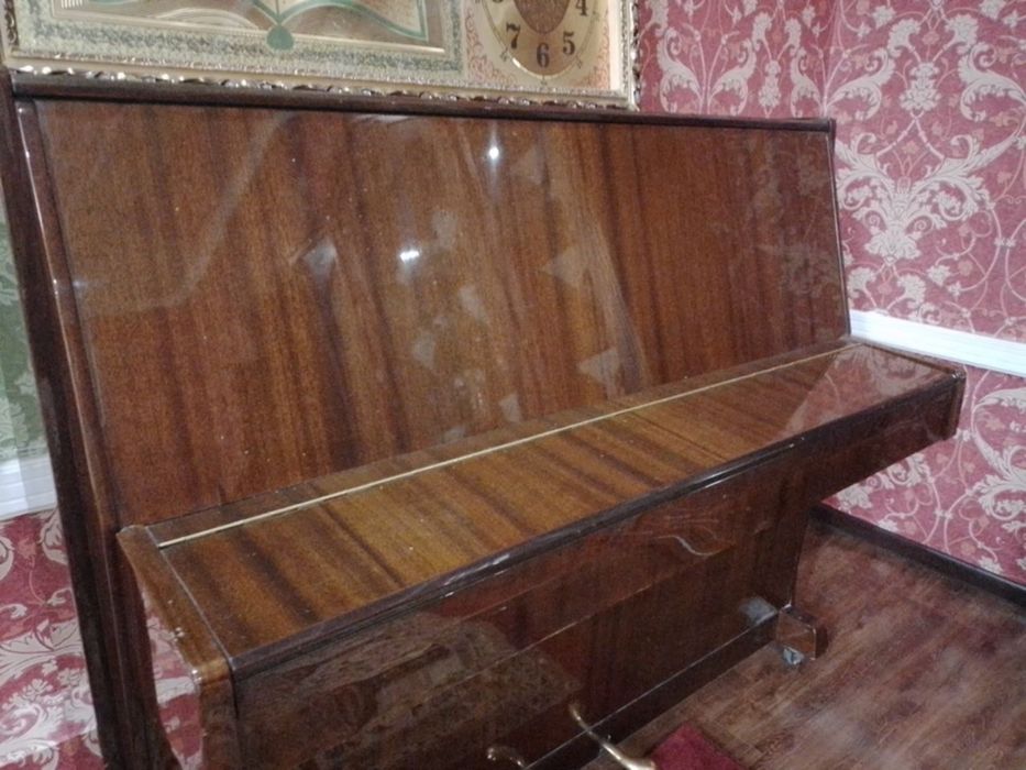 Продается пианино