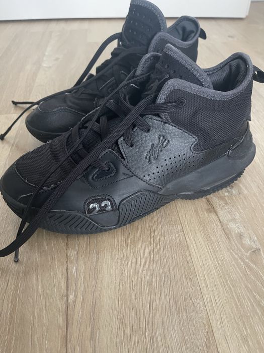 Ghete baschet Jordan 37