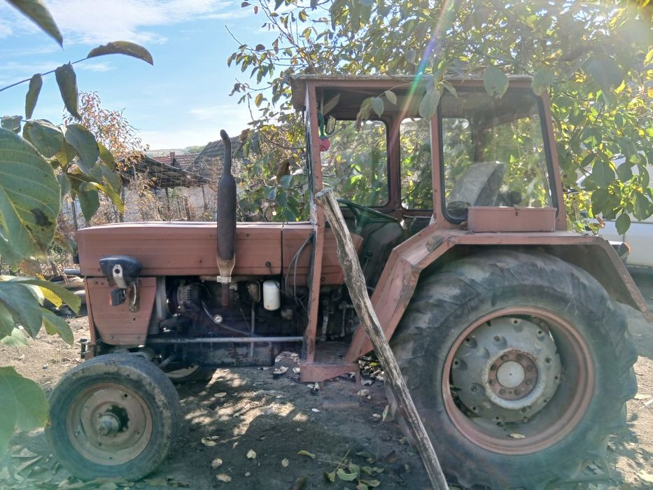 Vând tractor, remorca și plug