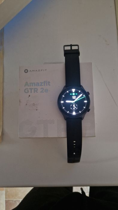 Продам Amazfit GTR 2e