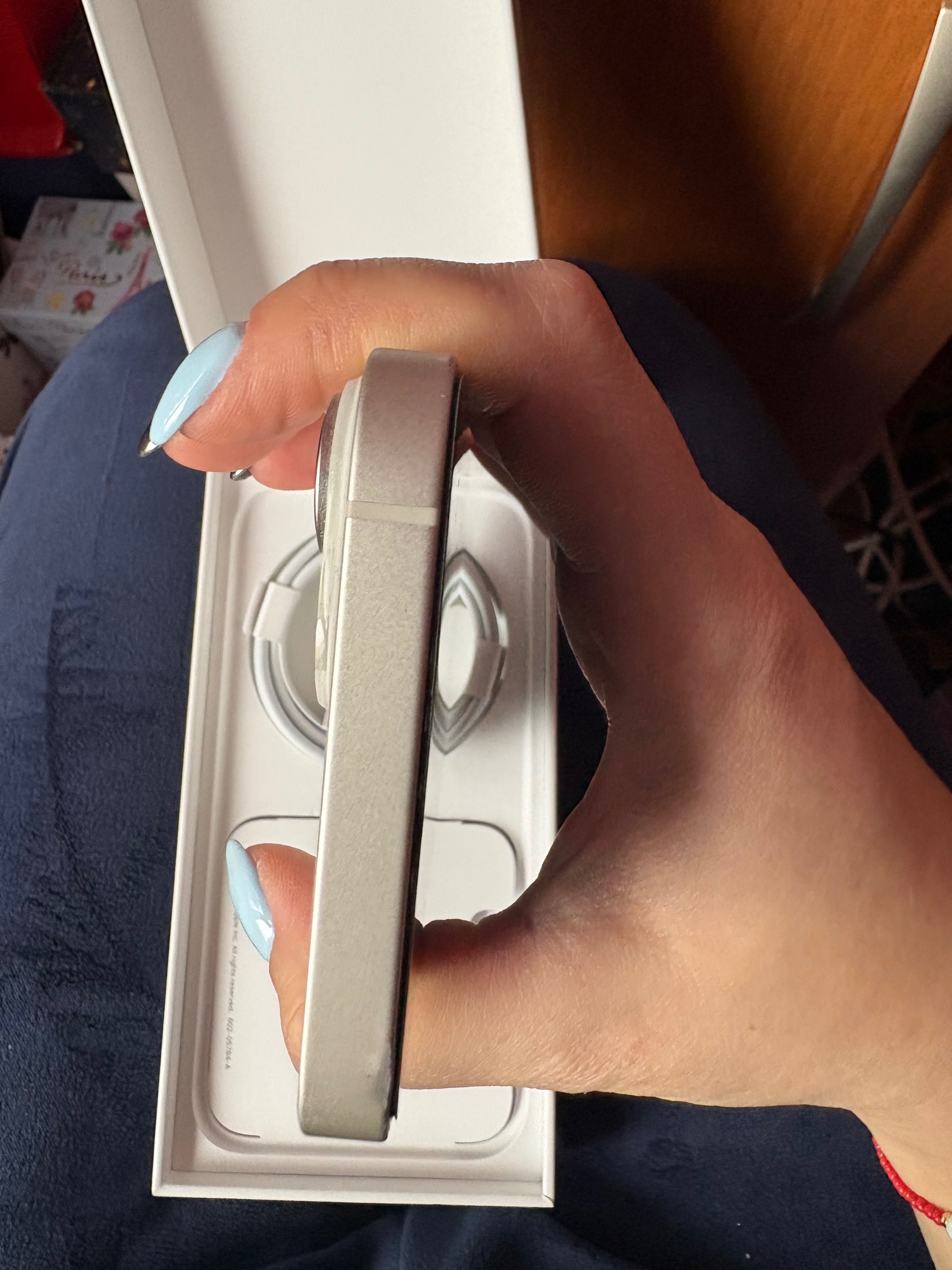 Iphone 14, без забележки