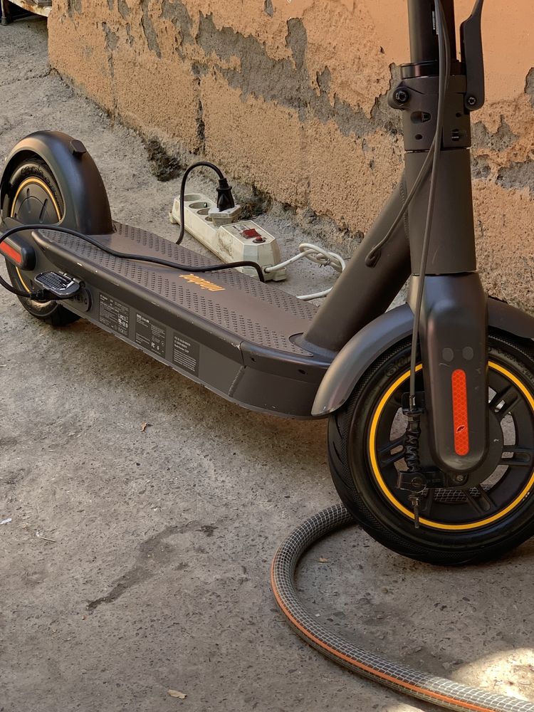 Продам свой ninebot g30p в отличном состоянии