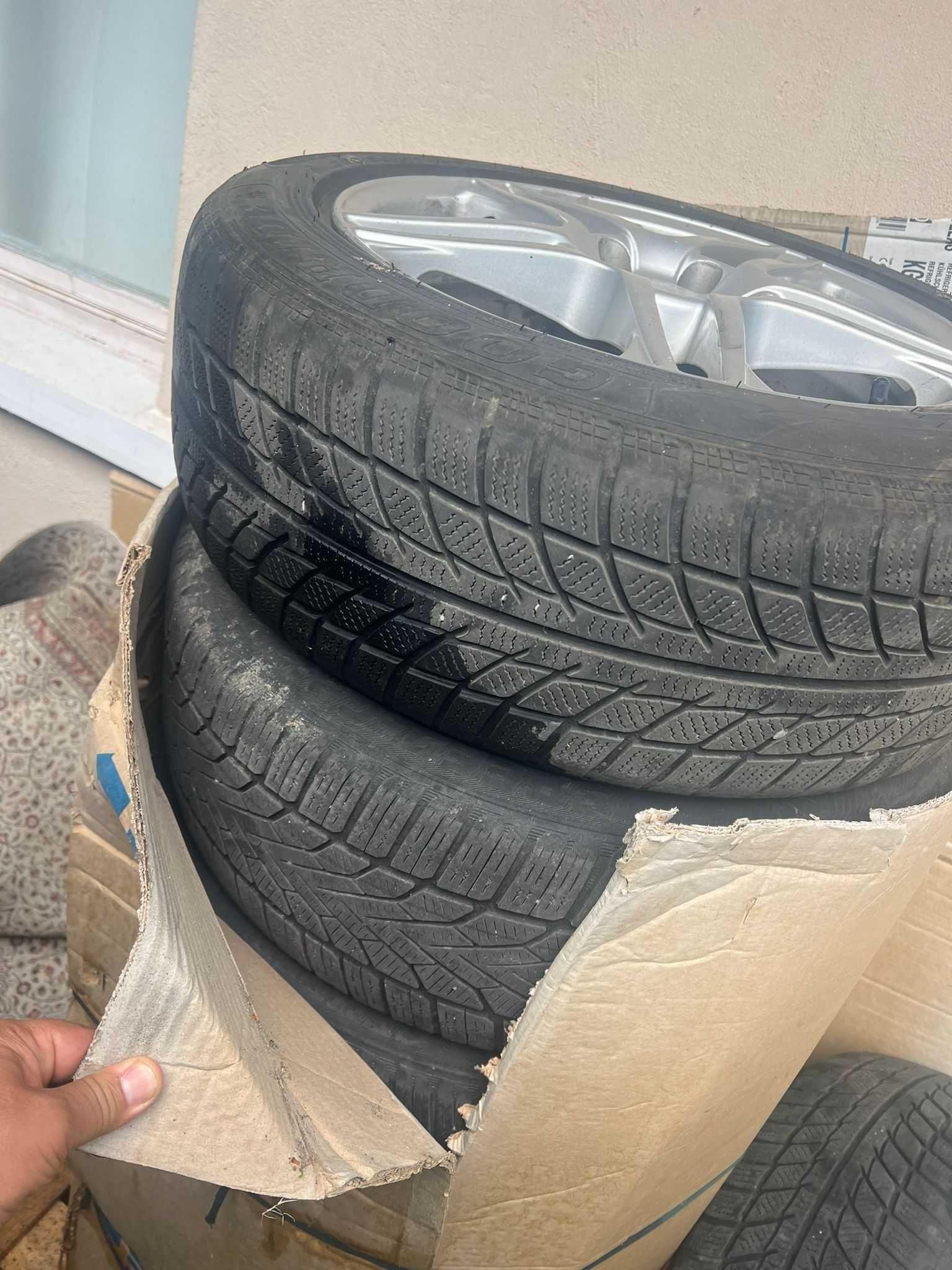 Джанти със зимни гуми - Aуди/Audi, 225/50/R17