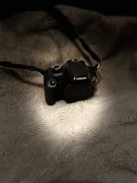 Продам фотоаппарат Canon 4000D