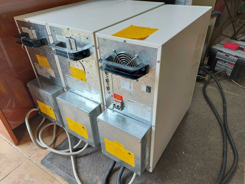 UPS ONLINE 8-20kVA (Tri&Mono-fazic) EPC, Effekta si Socomec (italiene)