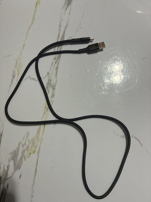 Зарядка сатылады айфонға