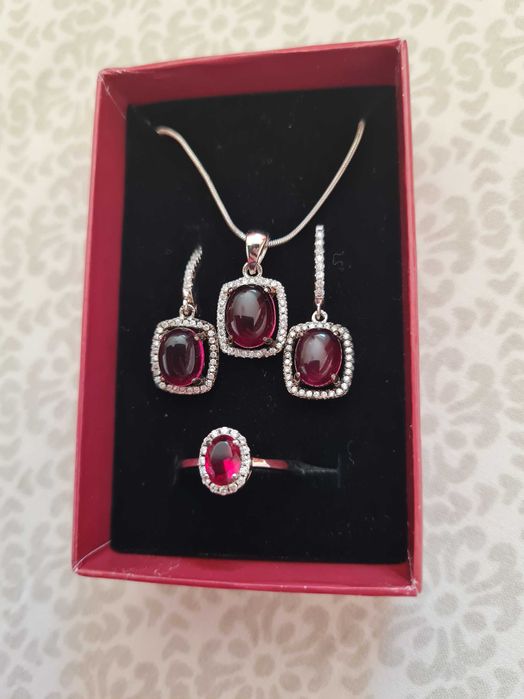 set argint cu piatra rosie