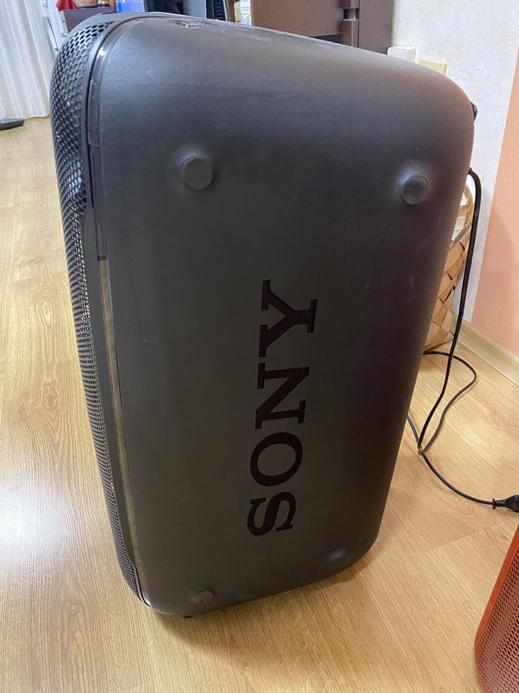 Тонколона Sony GTK-XB72
