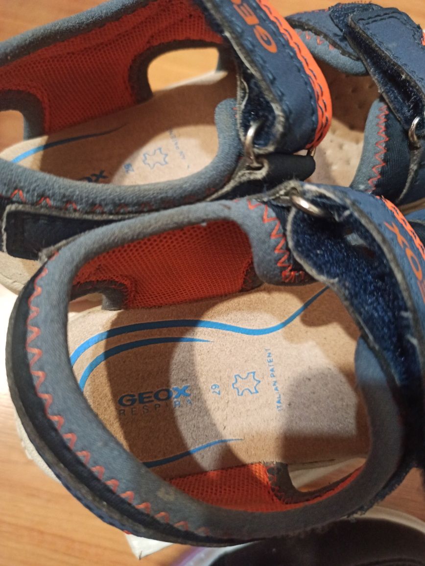 2 чифта детски сандали Geox 27 и 29н.