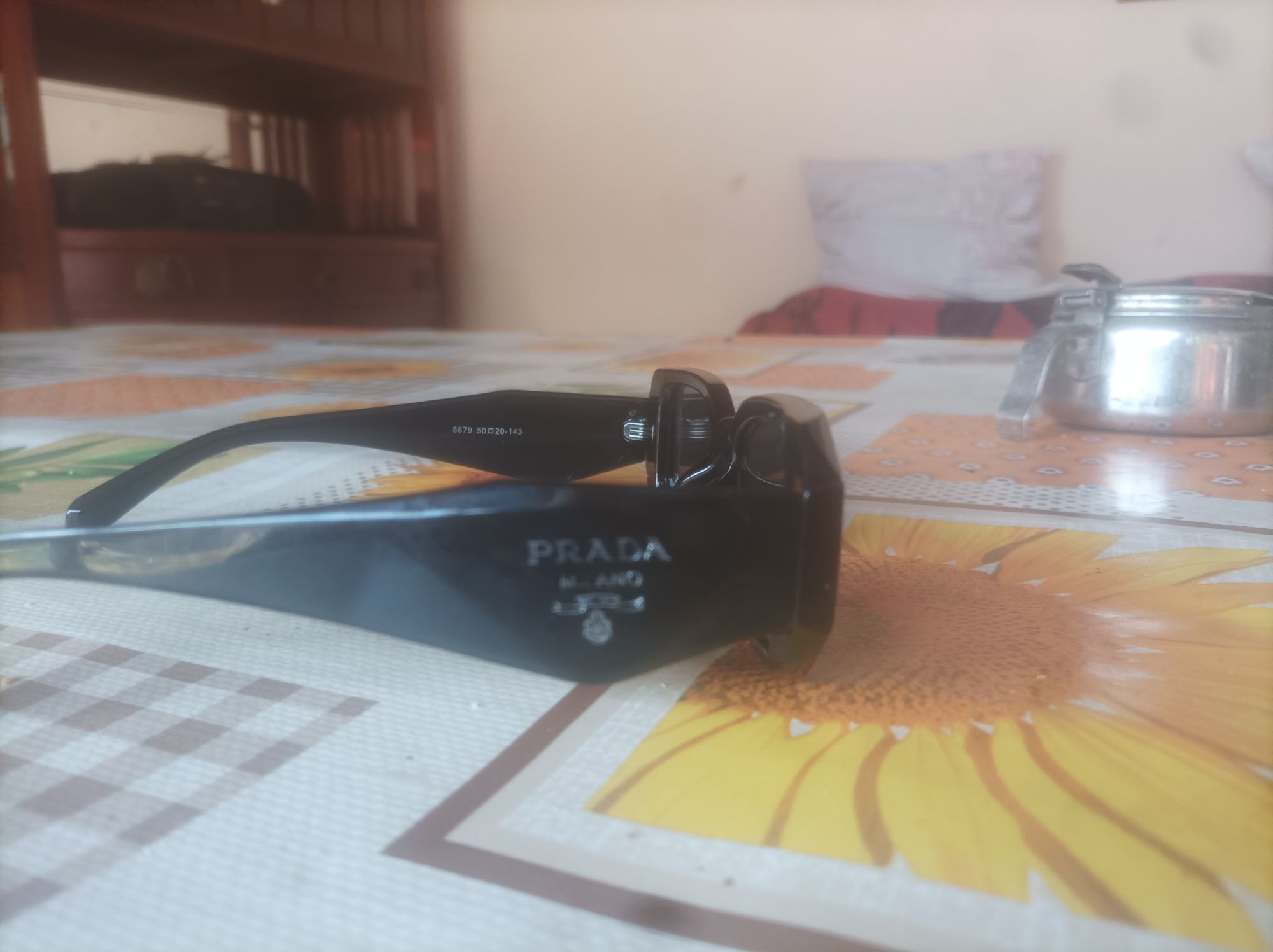 Ochelari de soare prada
