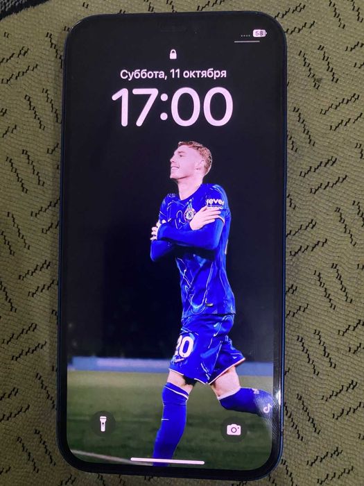 Продаю iPhone 12
