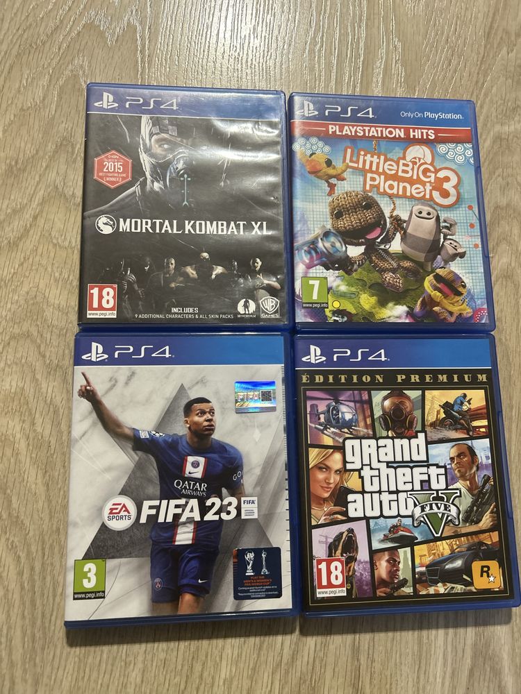 PS4+калъфи,игри,джойстици