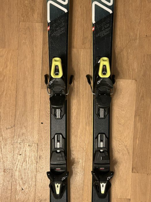 Schiuri Fischer F17 Progressor 167cm + legături RS10