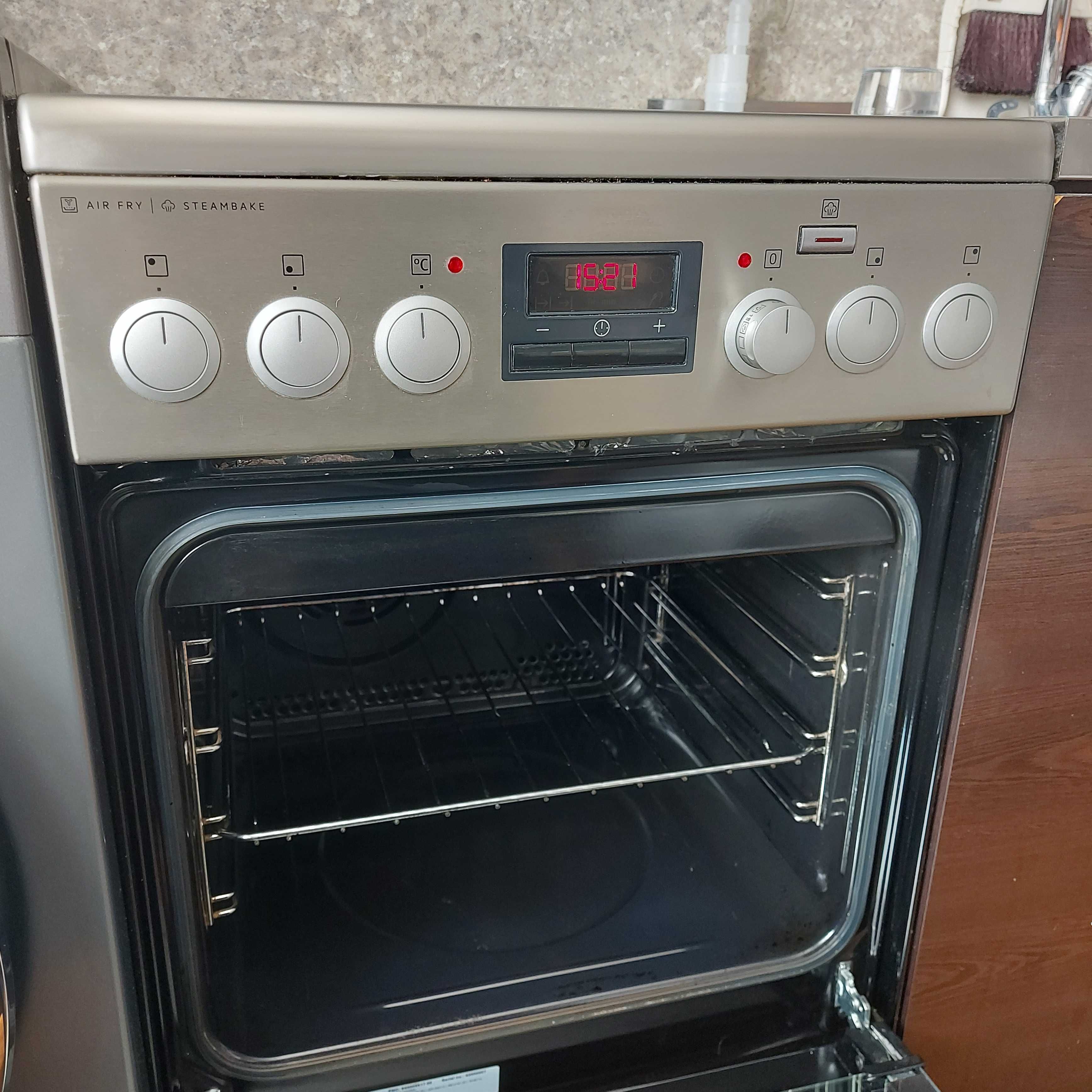 Готварска печка AEG air fry/steambake