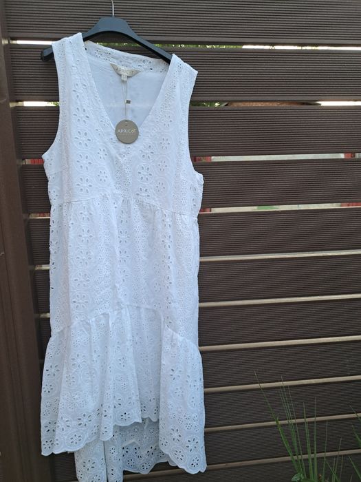 Rochie Apricot mar.40 noua