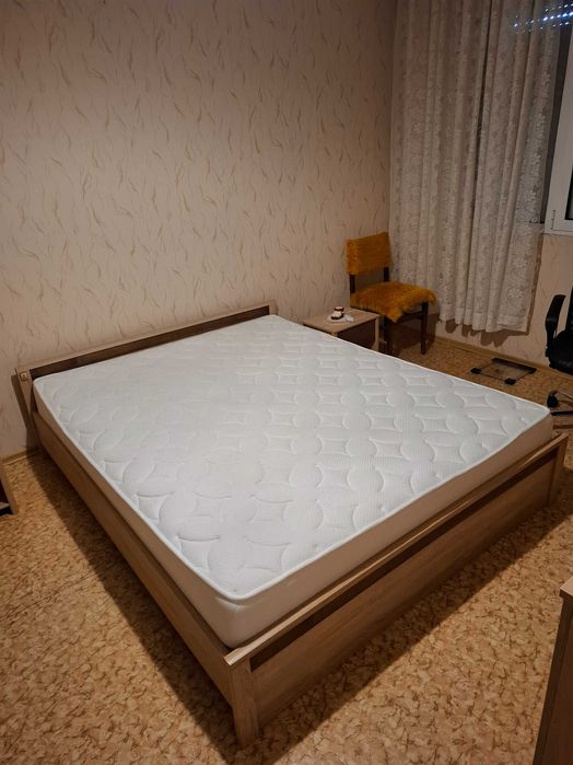 спалня за матрак 160/200