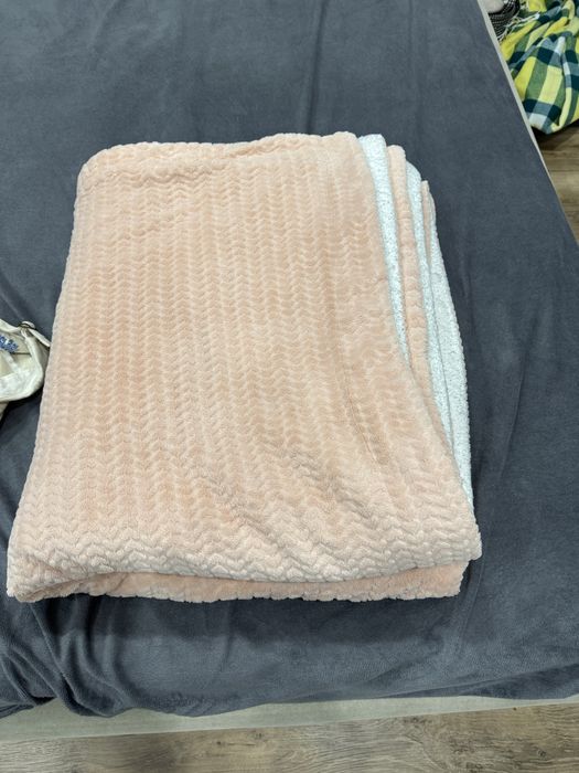 Теплое одеало на осень-зима срочно