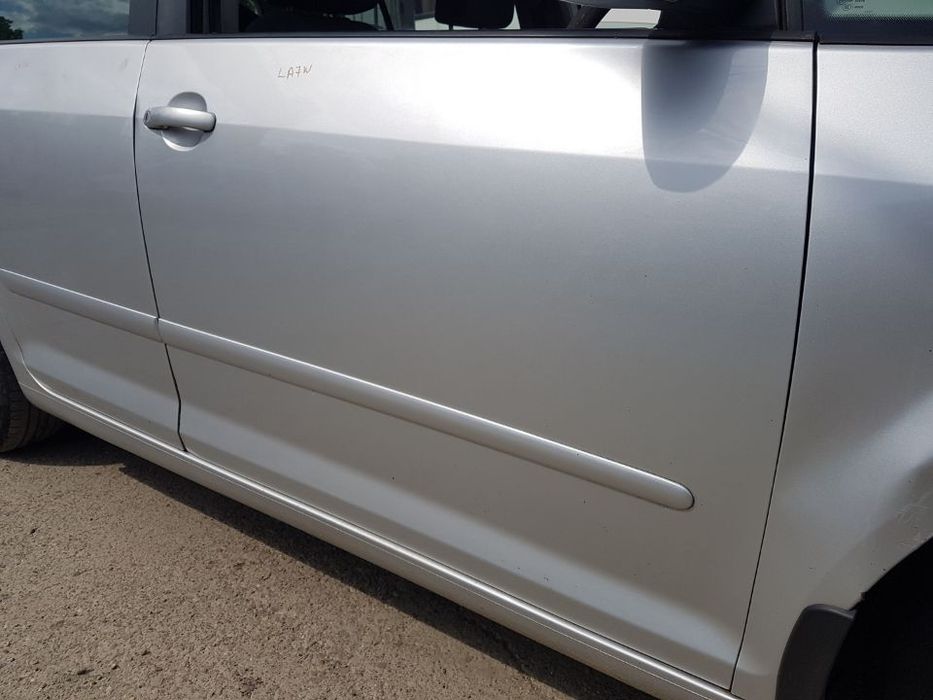 Prag / Praguri Metal Dreapta VW Golf 5 Plus 2004 - 2008 Cod Culoare LA7W