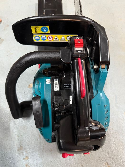 Motoferăstrău Makita-EA3310T