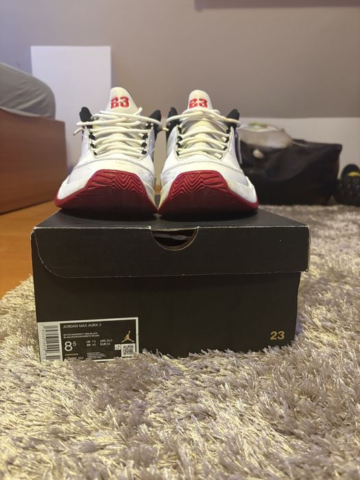Air Jordan Max Aura 3