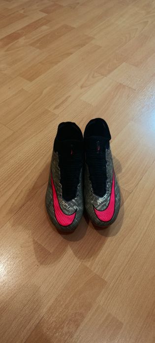 Бутсы футбольные