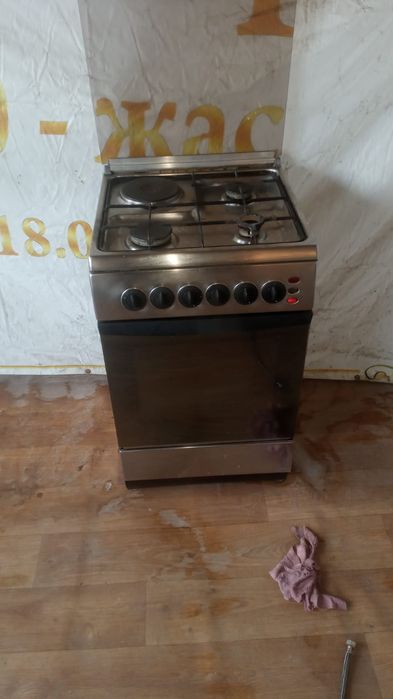 Продам газ плиту
