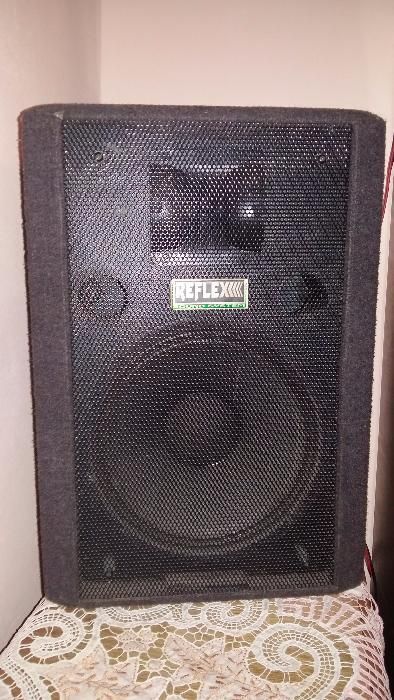 Vand 2 boxe Reflex 300 W