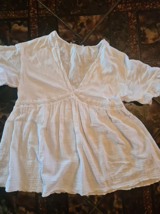 Bluza 38/40 ca nouă la 30 lei Timișoara